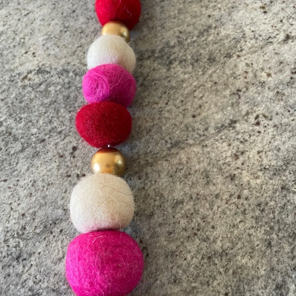 N/A vibrant felt